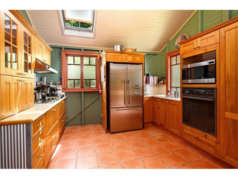 15 Glenwood Place, Moggill QLD 4070